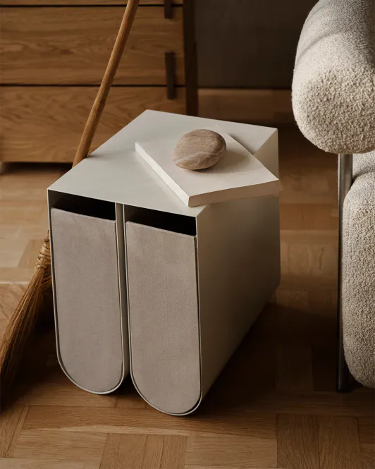 Hovedbilde Kristina Dam Studio Curved Side Table - Beige ...