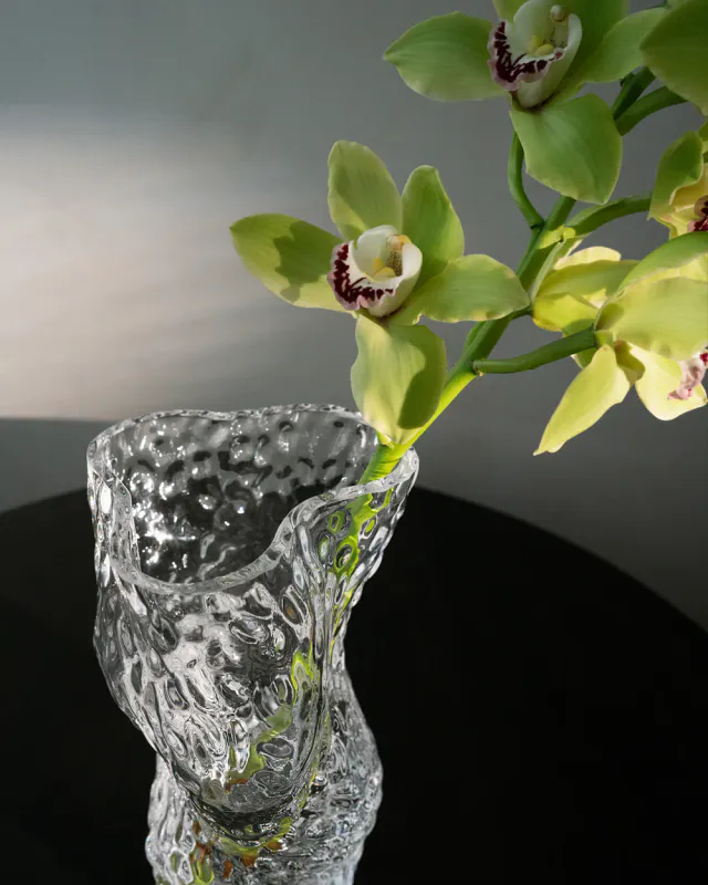 Ostrea Rock Glass Vase - Clear