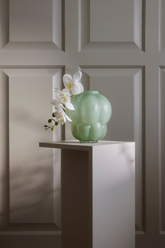 AYTM - UVA glass vase Pastel Green Ø20xH22 cm