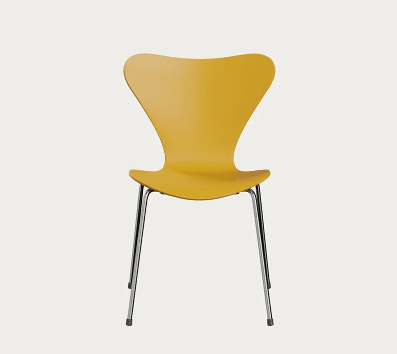Fritz Hansen Serie 7 Lakkert Ask Fineer - Flere varianter